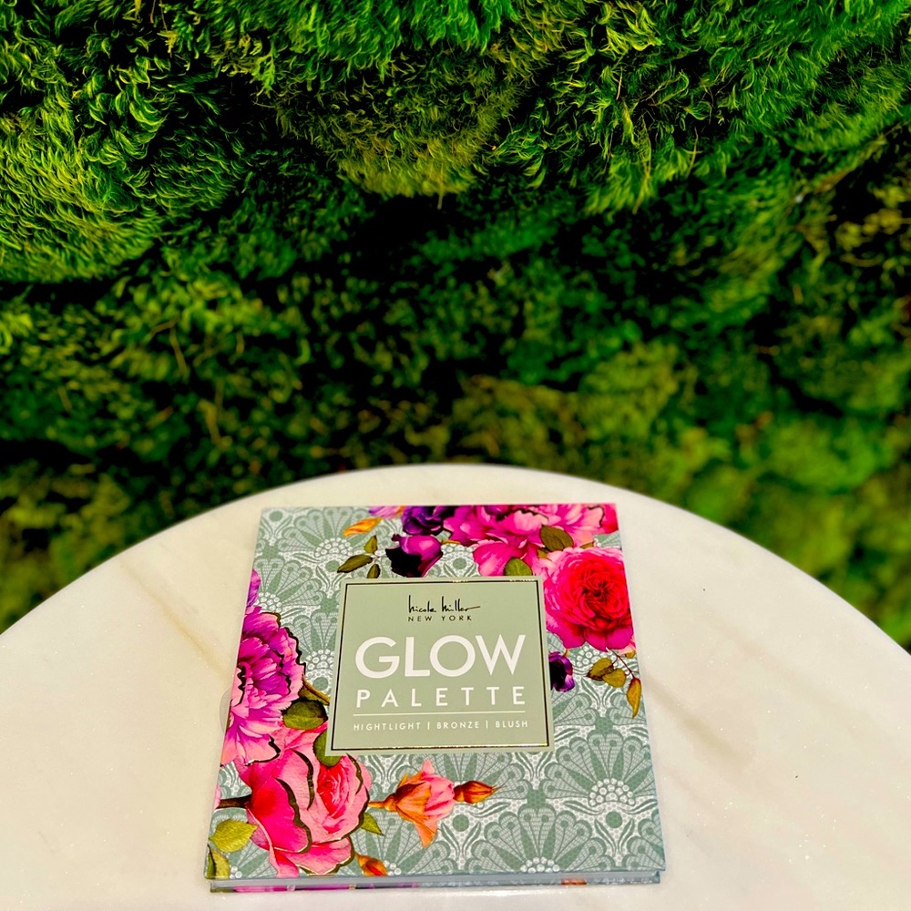 NICOLE MILLER GLOW PALETTE